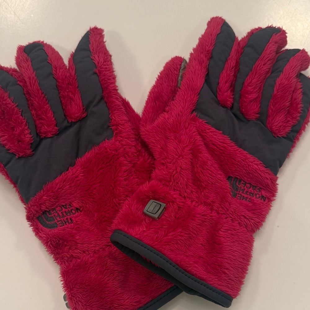 The North Face Hot Pink fuzzy gloves